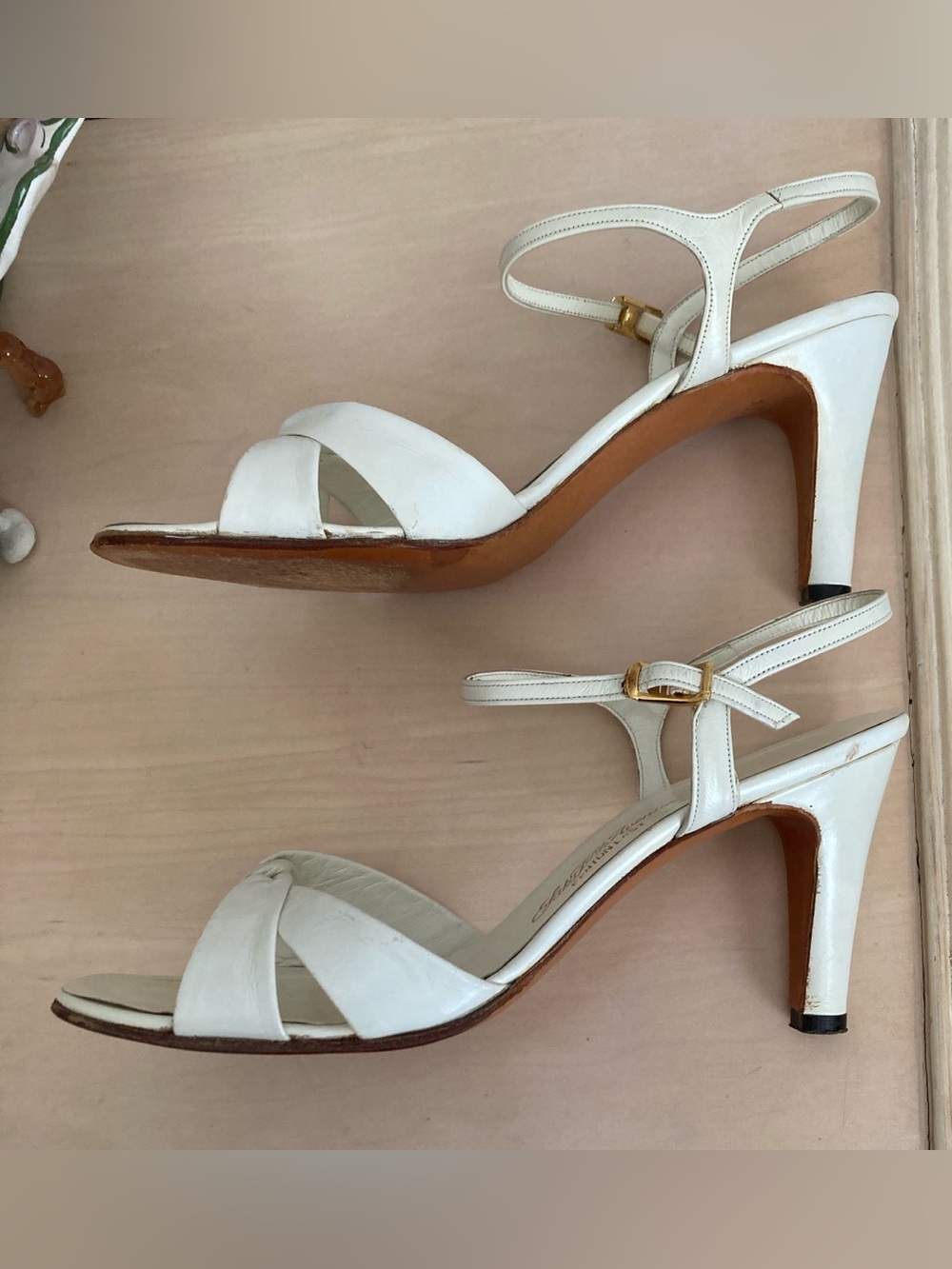 Saks Fifth Avenue Fenton Last vintage sandals